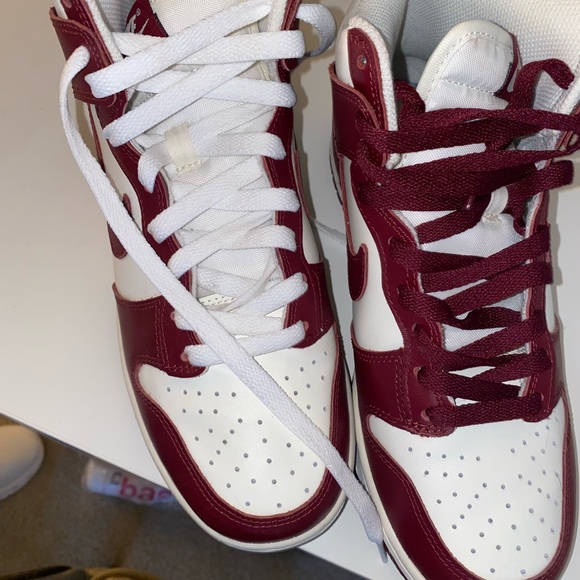 NIKE DUNK ‘TEAM RED’ - Picture 3 of 7